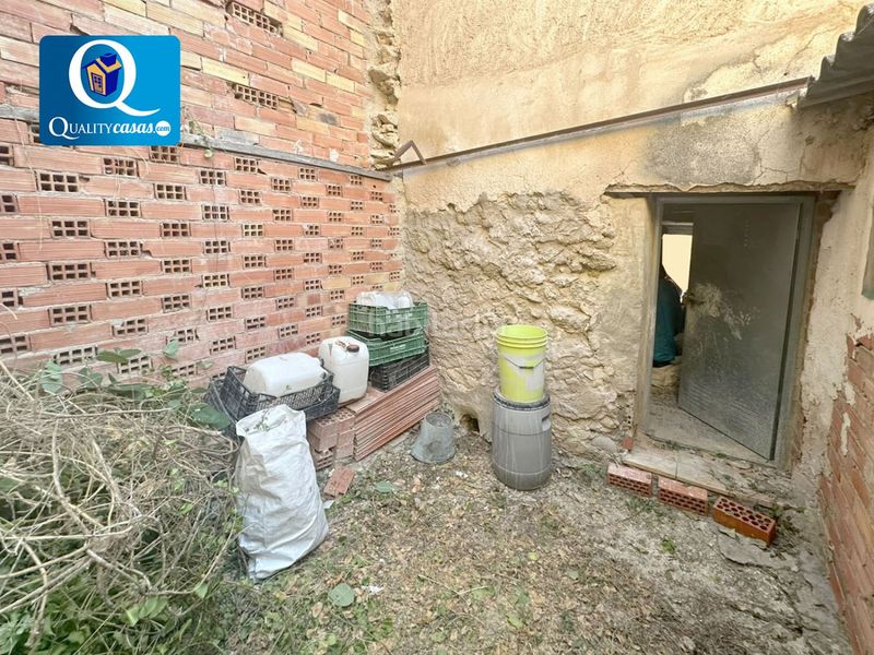 Foto 90a4c7f1-b63d-4c8f-9355-79ef9099b1f5. Casa amb aparcament a Xixona