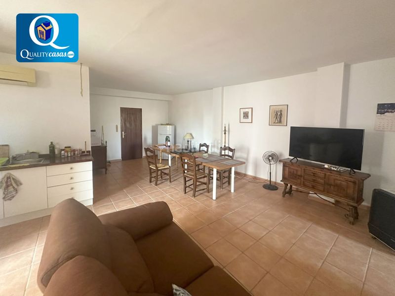 Foto 71c30d2f-d327-46c1-b537-6846caf1e08a. Casa amb aparcament a Xixona