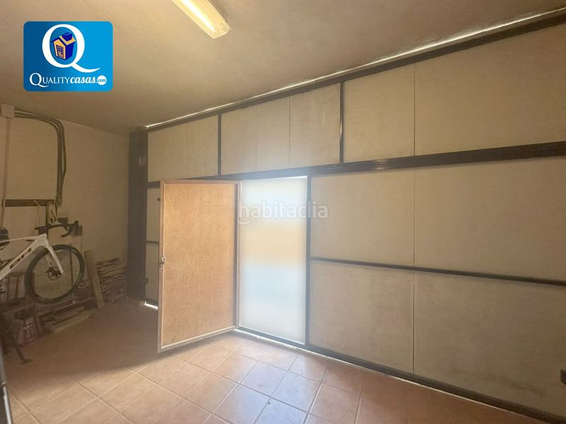 Foto bf35ff1a-46a2-4cad-b23a-a3bae73a3add. Casa amb aparcament a Xixona