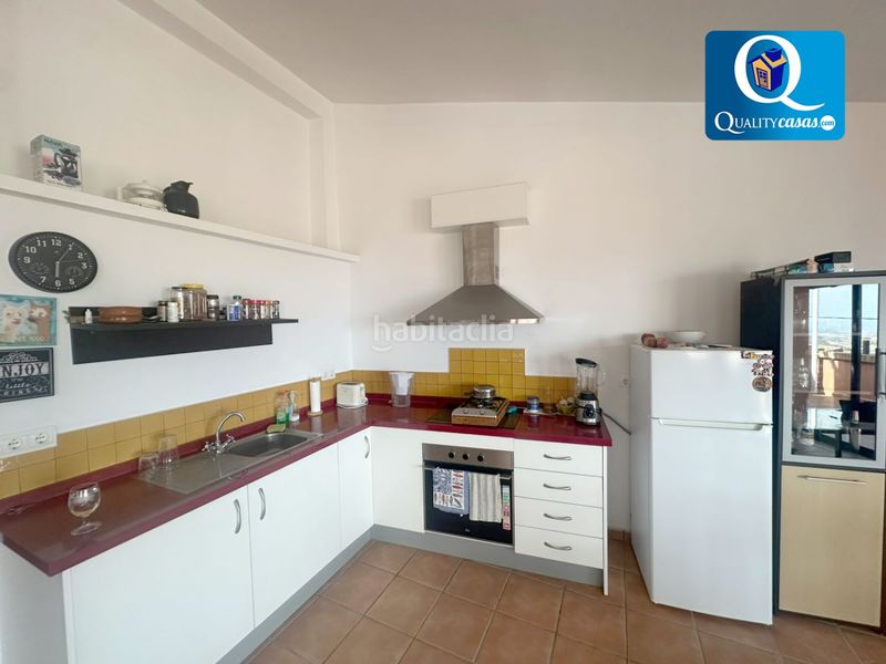Foto cba05411-a6db-402f-89ec-672d220a85a5. Casa amb aparcament a Xixona
