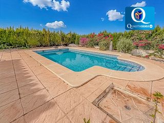Chalet en Aig�es. Chalet en venta en aig�es, 3 dormitorios.