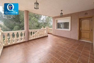 Xalet a Fontcalent. Chalet en venta en fontcalent, 5 dormitorios.