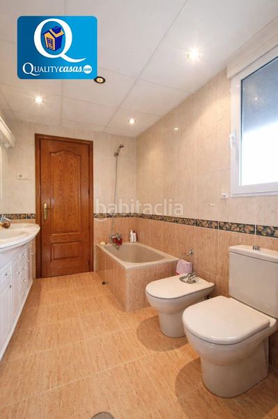 Foto 4b23eaf0-493c-481d-9528-807d12367867. Chalet villa en venta en Fontcalent, 5 dormitorios. en Alicante