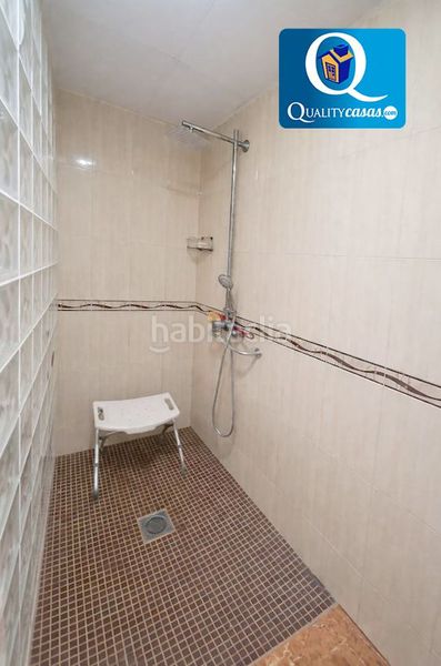 Foto ffeac458-a837-4a98-9e10-04e779d49ac3. Chalet villa en venta en Fontcalent, 5 dormitorios. en Alicante