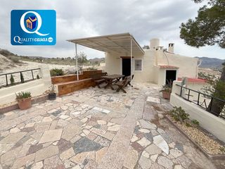 Chalet in Xixona. Chalet en venta en jijonaxixona, 3 dormitorios.