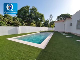 Chalet en Centro. Chalet en venta en sant joan dalacant, 4 dormitorios.