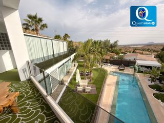 Chalet in Busot. Villa en venta en los patos, 3 dormitorios.