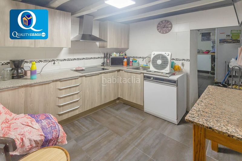 Foto 95d894f0-8091-4117-8738-b4a021073115. Casa a Xixona