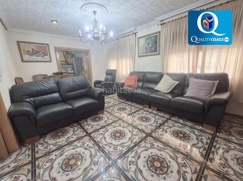 Foto fede19af-c033-477b-946e-0b13df431b4c. Casa amb aparcament a Centro Mutxamel