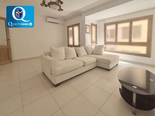 Rent Flat in Barrio del Centro. Piso en alquiler en centro  explanada, 4 dormitorios.