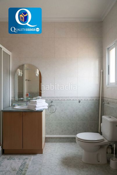 Foto c13aa7e6-a56b-4507-9950-0e7ea9670f55. Casa amb aparcament a Castalla