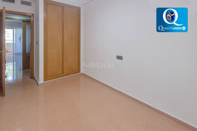 Foto 13b8a1b5-49a6-4839-8cb3-5fa215b6e9a2. Pis amb aparcament a Centro Sant Vicent del Raspeig