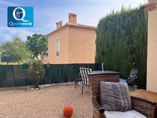 Location Chalet à Bonalba-Cotoveta. Chalet en alquiler en bonalba, 3 dormitorios.
