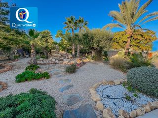 Xalet a Alicante Golf. Villa indep. en venta en golf, 7 dormitorios.