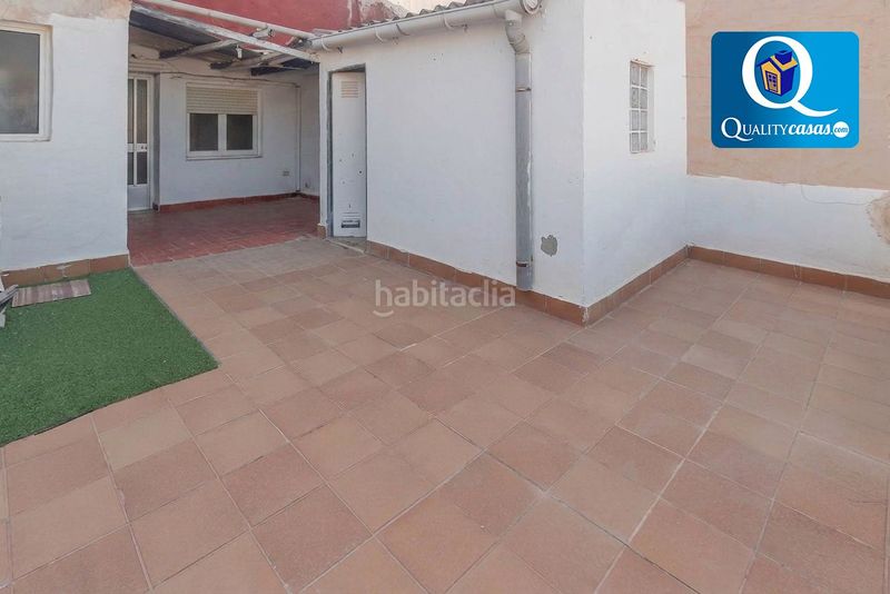 Foto 27db081d-1e5a-4a5e-b876-c2df2f0003f2. Casa amb aparcament a Agost