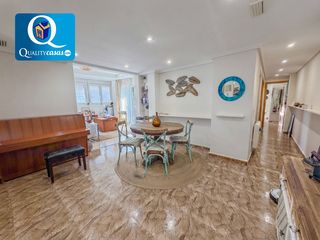 Piso en Carolinas Bajas