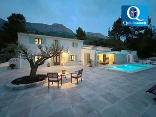 Chalet in Sella. Villa en venta en sella, 11 dormitorios.