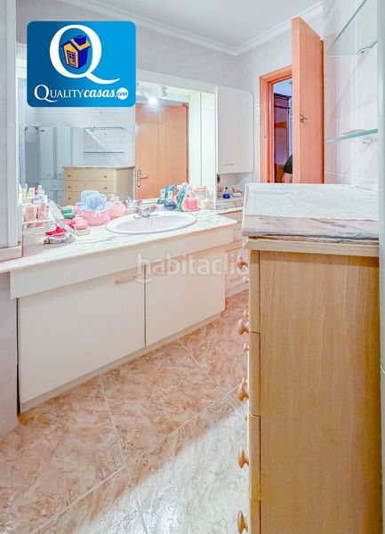 Foto 1b354c85-dae0-466b-84e5-ca60a4891685. Piso  en venta en centro, 4 dormitorios. en Plaza Castelar - Mercado Central Elda
