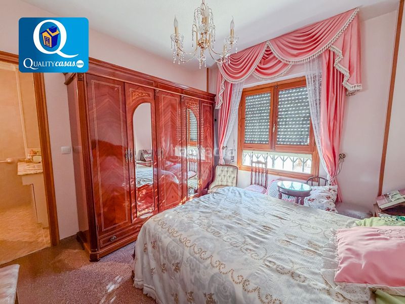 Foto 418c1e39-7560-4740-94cd-2230d82b98b8. Piso  en venta en centro, 4 dormitorios. en Plaza Castelar - Mercado Central Elda