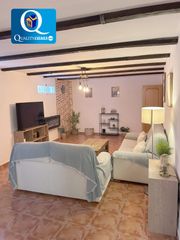 Casa adossada a Valverde. Adosado en venta en valverde, 4 dormitorios.