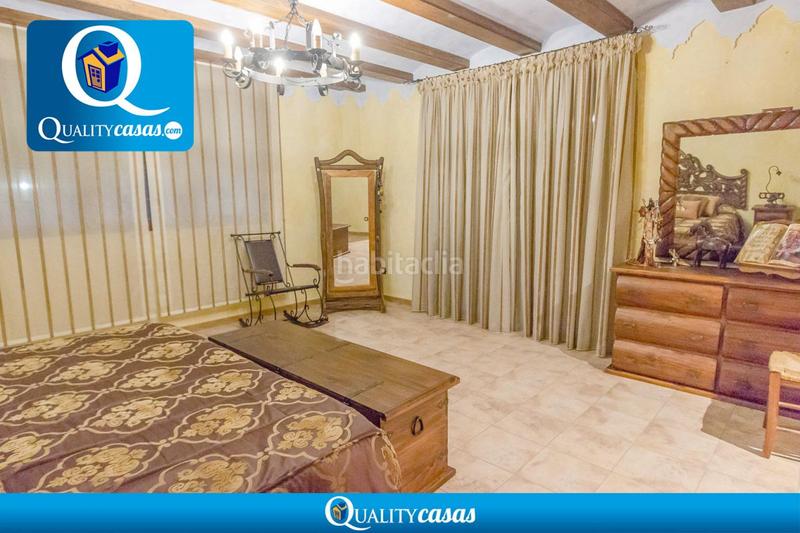 Foto 1eec5ec2-5000-4179-898c-3f1e375475ff. Xalet amb aparcament a Jubalcoi Elche / Elx