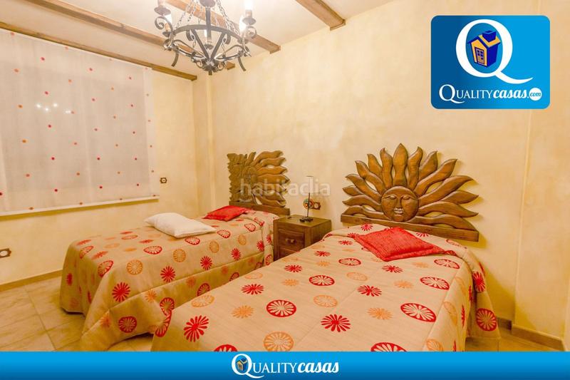 Foto 217faaee-98e5-4e15-b68a-355d42ad3df3. Xalet amb aparcament a Jubalcoi Elche / Elx