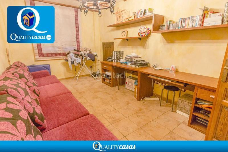 Foto 8729dd46-3bd3-4b95-8355-877b50bfe643. Xalet amb aparcament a Jubalcoi Elche / Elx