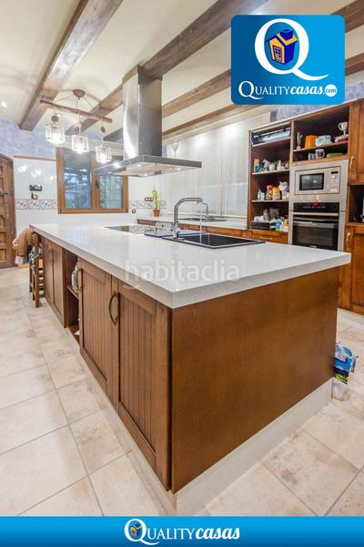 Foto f907ee74-68b7-4e5a-8e80-25e8b63bc2d8. Xalet amb aparcament a Jubalcoi Elche / Elx