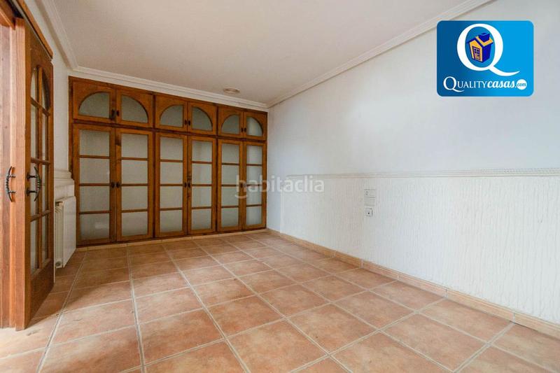 Foto fc732eae-cef0-456d-bd33-b4052cebed00. Chalet avec parking dans Albatera