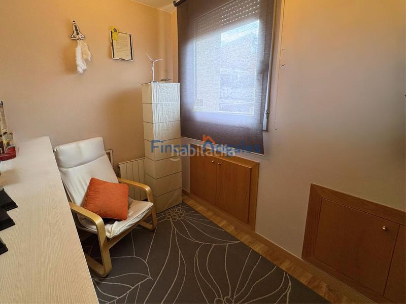 Foto 1633d6ad-76aa-494e-8260-a7bc621bd1ac. Semi detached house with heating parking in Can Rull Sabadell