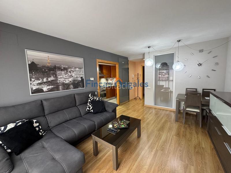 Foto 8004ddd9-ba68-49c8-a7bd-706b39655329. Semi detached house with heating parking in Can Rull Sabadell