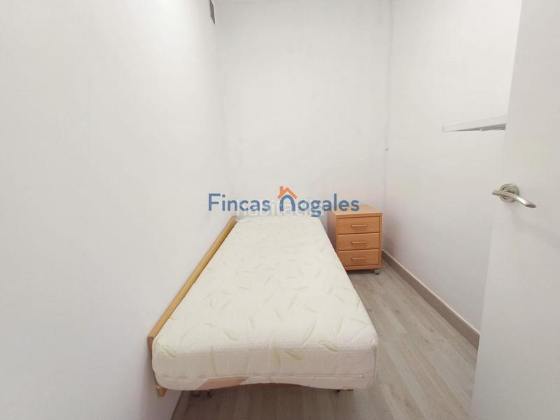 Foto 5375acf1-9f01-40d6-aaa9-ebaf78355cf9. Local comercial  de 117 m construidos en Sabadell