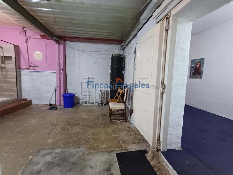 Foto 74d54836-fd89-4c41-b5df-ed651daaa8ba. Local comercial  de 117 m construidos en Sabadell