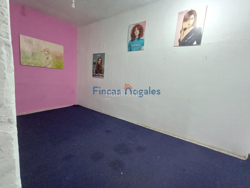 Foto f4c81528-d0b7-4f79-9b12-d2a3226711a5. Local comercial  de 117 m construidos en Sabadell