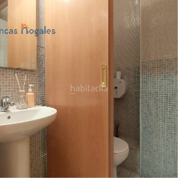 Foto 52efbb11-77dd-432a-9149-25584a113565. Local comercial a Creu Alta Sabadell