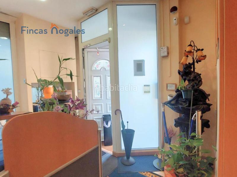 Foto 8db7b6f4-7611-4f7d-9f08-5ad1258f95c4. Local comercial a Creu Alta Sabadell