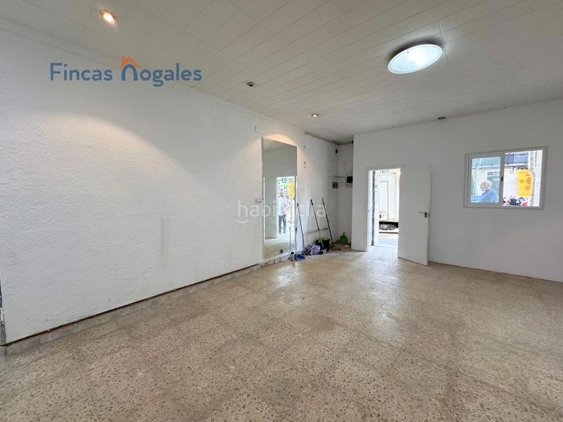 Foto 1c0d76e5-756c-42f1-a4d0-bdd55964c184. Alquiler local comercial local en alquiler carretera de terrassa en Sabadell
