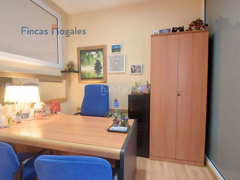 Foto 219560f8-b4ea-49d0-b690-f28f78b0923e. Local comercial a Creu Alta Sabadell
