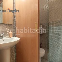 Foto 81da820e-eec5-42ec-9891-a3714a9f9174. Local comercial a Creu Alta Sabadell