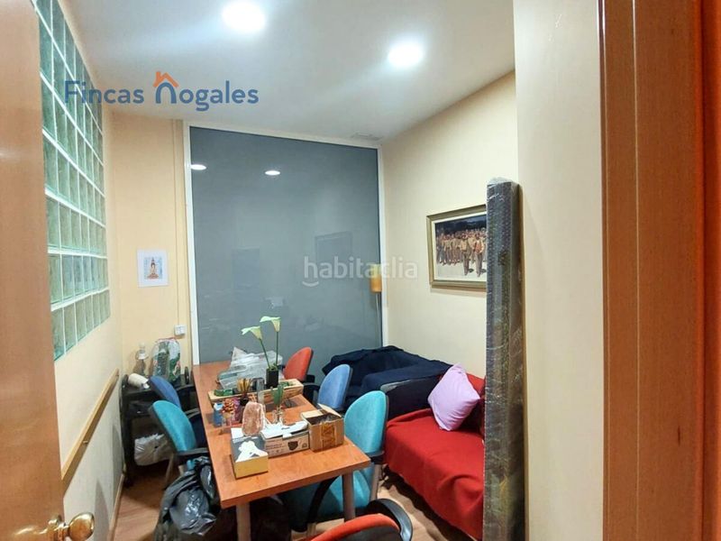 Foto b60fcf2c-f7b9-427b-8cb7-e9ac90976a65. Local comercial a Creu Alta Sabadell