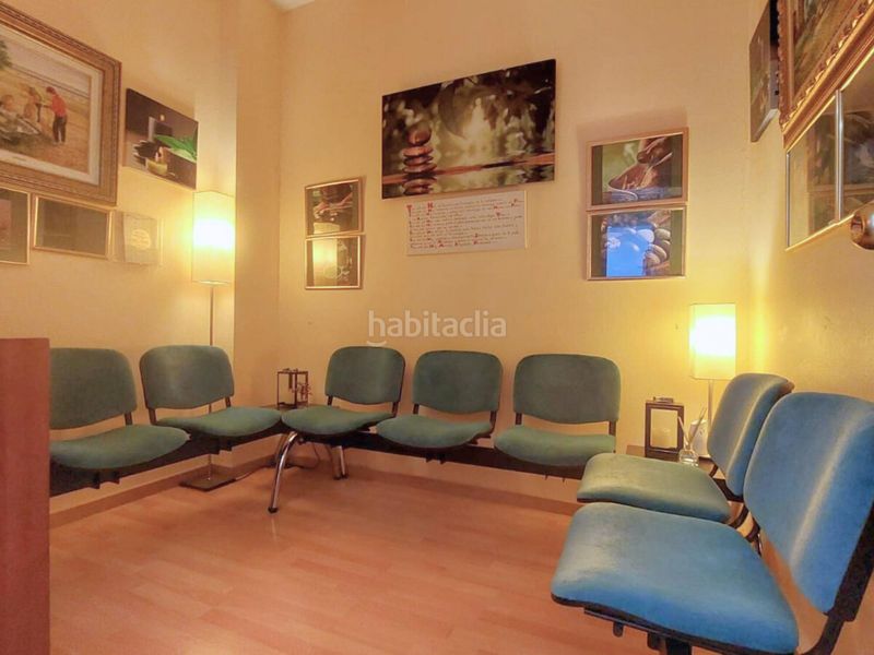 Foto bd3c3224-3898-4bae-94aa-94b2da8fd968. Local comercial a Creu Alta Sabadell