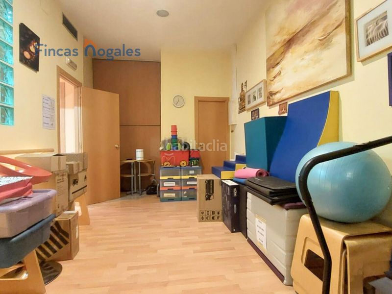 Foto ddc01c1a-aa6a-46cd-a49e-e469d6381a8c. Local comercial a Creu Alta Sabadell