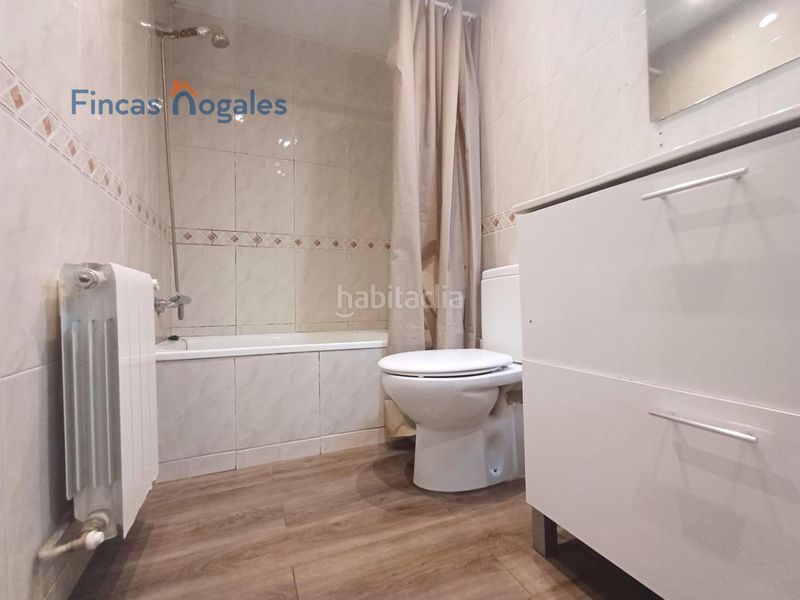 Foto 796b9fe7-4d4d-4695-af97-401e09aaf39c. Planta baixa a Egara Terrassa