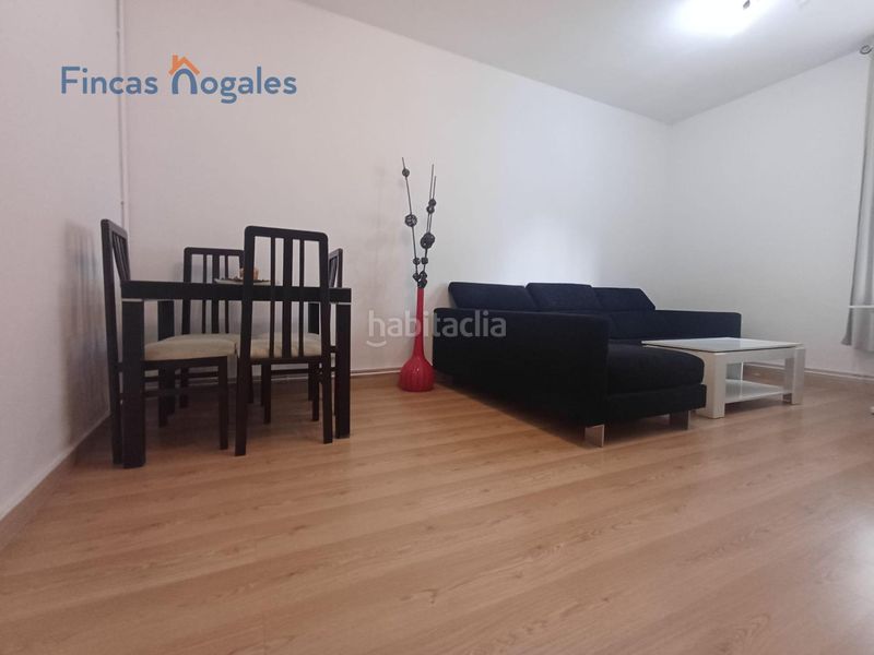Foto f8a9654b-5a47-4545-83eb-3bab66095fd3. Planta baixa a Egara Terrassa