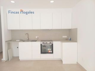 Casa a Can Rull. Casa reformada a estrenar con patio soleado en can rull