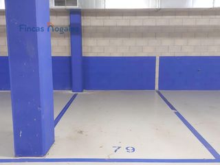 Aparcament cotxe a Can Gambús