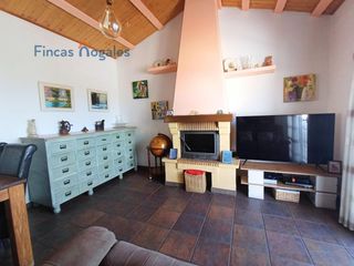 Casa adossada  Del besiberri. Casa estilo inglés totalmente reformada  216 m  2 viviendas inde