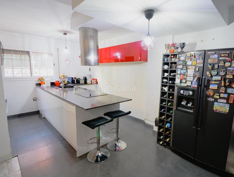 Foto 352c77a3-a0d5-4fa6-8e55-299f34c4b4b6. Semi detached house with heating parking pool in Torrent Ballester Viladecans