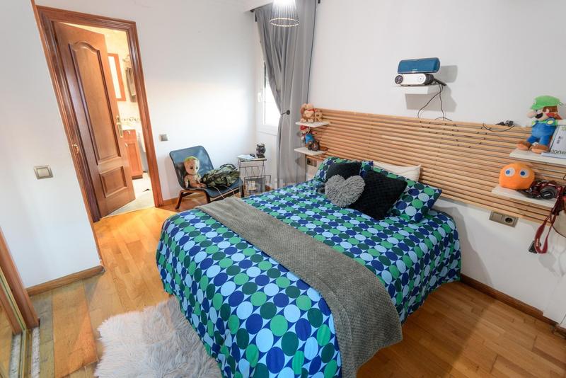 Foto 4c29e8e7-14f7-419d-9aa9-5365fa4e1531. Semi detached house with heating parking pool in Torrent Ballester Viladecans