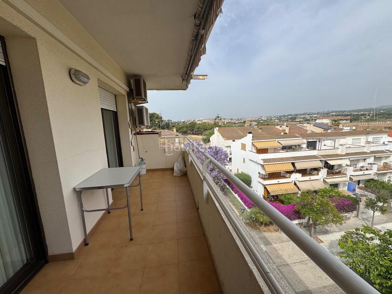 Foto 0a7160ef-ae04-463b-8042-48030267a341. Ático atico duplex 4 habitaciopnes mas terraza en Vilanova i la Geltrú